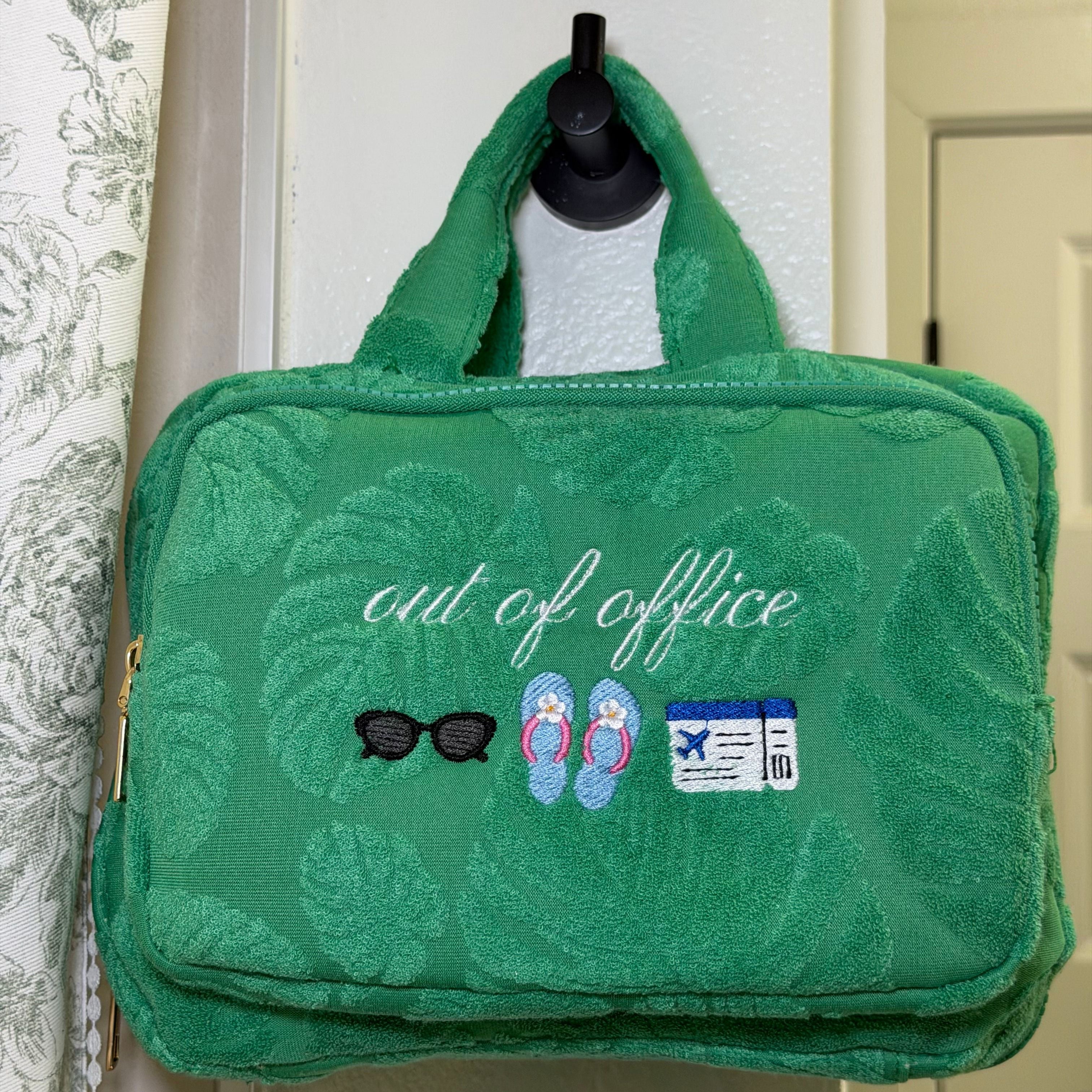 The Poolside Travel Case